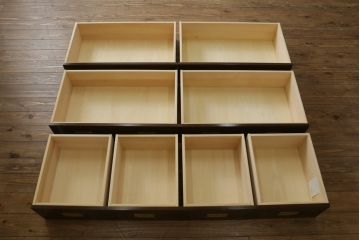 中古　超美品　ほぼ新品　カリモク家具(karimoku)　domani(ドマーニ)　Morganton(モーガントン)　上品な佇まいのドロワーチェスト(サイドチェスト、引き出し、店舗什器)(定価約49万円)(R-081818)