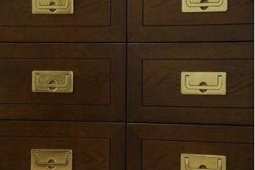 中古　超美品　ほぼ新品　カリモク家具(karimoku)　domani(ドマーニ)　Morganton(モーガントン)　上品な佇まいのドロワーチェスト　定価約49万円　(R-081819)