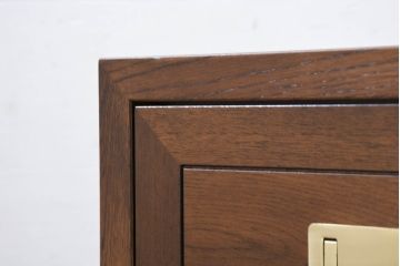 中古　超美品　ほぼ新品　カリモク家具(karimoku)　domani(ドマーニ)　Morganton(モーガントン)　上品な佇まいのドロワーチェスト(サイドチェスト、引き出し、店舗什器)(定価約49万円)(R-081819)