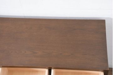 中古　超美品　ほぼ新品　カリモク家具(karimoku)　domani(ドマーニ)　Morganton(モーガントン)　上品な佇まいのドロワーチェスト(サイドチェスト、引き出し、店舗什器)(定価約49万円)(R-081820)