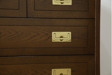 中古　超美品　ほぼ新品　カリモク家具(karimoku)　domani(ドマーニ)　Morganton(モーガントン)　上品な佇まいのドロワーチェスト　定価約49万円相当　(R-081820)