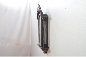 和製アンティーク　明治〜大正期　精工舎(SEIKOSHA、セイコー)　TRADE(S)MARK　黒柿材　立派な彫刻とユニークな振り子のデザインが魅力的な柱時計(掛け時計、古時計、振り子時計)(R-081830)