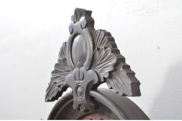 和製アンティーク　明治〜大正期　精工舎(SEIKOSHA、セイコー)　TRADE(S)MARK　黒柿材　立派な彫刻とユニークな振り子のデザインが魅力的な柱時計(掛け時計、古時計、振り子時計)(R-081830)
