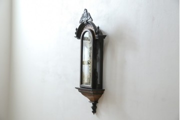 和製アンティーク　明治〜大正期　精工舎(SEIKOSHA、セイコー)　TRADE(S)MARK　黒柿材　立派な彫刻とユニークな振り子のデザインが魅力的な柱時計　(R-081830)