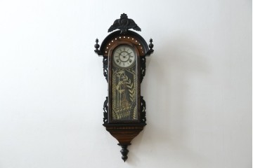 和製アンティーク　明治〜大正期　精工舎(SEIKOSHA、セイコー)　TRADE(S)MARK　黒柿材　立派な彫刻とユニークな振り子のデザインが魅力的な柱時計　(R-081830)