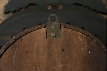 和製アンティーク　明治〜大正期　精工舎(SEIKOSHA、セイコー)　TRADE(S)MARK　黒柿材　立派な彫刻とユニークな振り子のデザインが魅力的な柱時計　(R-081830)