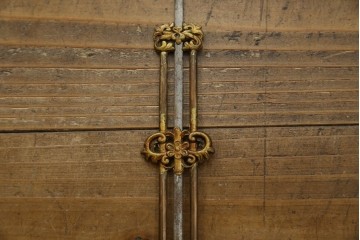 和製アンティーク　明治〜大正期　精工舎(SEIKOSHA、セイコー)　TRADE(S)MARK　黒柿材　立派な彫刻とユニークな振り子のデザインが魅力的な柱時計　(R-081830)