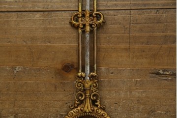 和製アンティーク　明治〜大正期　精工舎(SEIKOSHA、セイコー)　TRADE(S)MARK　黒柿材　立派な彫刻とユニークな振り子のデザインが魅力的な柱時計　(R-081830)