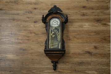 和製アンティーク　明治〜大正期　精工舎(SEIKOSHA、セイコー)　TRADE(S)MARK　黒柿材　立派な彫刻とユニークな振り子のデザインが魅力的な柱時計　(R-081830)