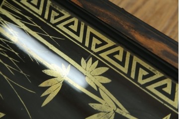 和製アンティーク　明治〜大正期　精工舎(SEIKOSHA、セイコー)　TRADE(S)MARK　黒柿材　立派な彫刻とユニークな振り子のデザインが魅力的な柱時計　(R-081830)