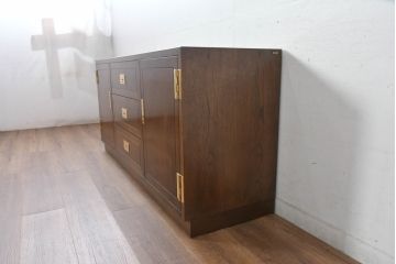 中古　超美品!!　ほぼ新品!!　カリモク家具(karimoku)　domani(ドマーニ)　Morganton(モーガントン)　ヒッコリーブラウン　高級感漂う上品なデザインが魅力的なサイドボード(収納棚、戸棚、引き出し、サイドキャビネット)(定価約45万円)(R-081832)