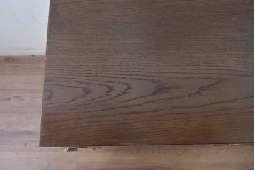 中古　超美品!!　ほぼ新品!!　カリモク家具(karimoku)　domani(ドマーニ)　Morganton(モーガントン)　ヒッコリーブラウン　高級感漂う上品なデザインが魅力的なサイドボード(収納棚、戸棚、引き出し、サイドキャビネット)(定価約45万円)(R-081832)