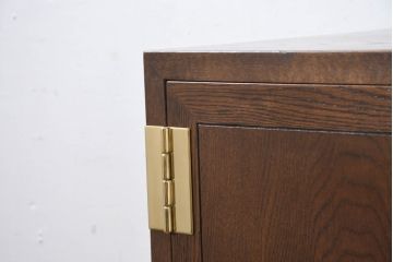 中古　超美品!!　ほぼ新品!!　カリモク家具(karimoku)　domani(ドマーニ)　Morganton(モーガントン)　ヒッコリーブラウン　高級感漂う上品なデザインが魅力的なサイドボード(収納棚、戸棚、引き出し、サイドキャビネット)(定価約45万円)(R-081833)