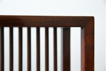 中古　美品　唐木　上品な縦格子が和の美しさを漂わせる小振りな飾り棚(陳列棚、花梨棚、ディスプレイラック、収納棚、オープンラック)(R-081846)