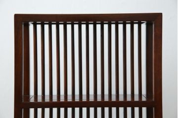 中古　美品　唐木　上品な縦格子が和の美しさを漂わせる小振りな飾り棚(陳列棚、花梨棚、ディスプレイラック、収納棚、オープンラック)(R-081846)