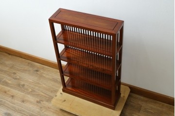 中古　美品　唐木　上品な縦格子が和の美しさを漂わせる小振りな飾り棚　(R-081847)