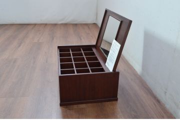 中古　未使用　展示品　新古品　インテリアデザイナー　土屋晃一　整理整頓に便利なタイドロア(ネクタイケース、ネクタイ箪笥、ネクタイ入れ、小物入れ、小物収納、卓上収納)(R-081850)