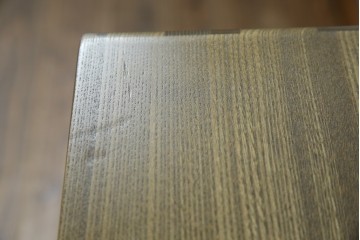 中古　未使用展示品　新古品　内部桐材　職人手作り　美しい柾目のシンプルな7段小引き出し(卓上収納、小物収納、サイドチェスト)(定価約15万円)(R-081851)