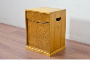 中古　未使用　展示品　新古品　職人手作り　栓材　空間に馴染むシンプルなごみ箱(ゴミ箱、ちり箱、くず入れ、ダストボックス)(R-081852)