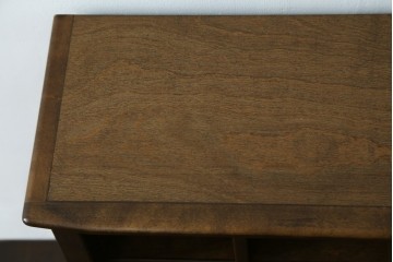新古　未使用展示品　職人手作り　シンプルなデザインが取り入れやすい小さなマス目棚　(R-081853)