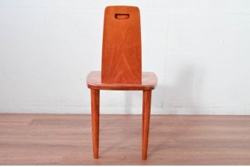 中古　未使用　展示品　新古品　岩手岩泉・純木家具　胡桃(クルミ)材　漆塗り　心地よい木の風合いが魅力的な板座RBチェア(アールバックチェア、ダイニングチェア、アームレスチェア、板座チェア、椅子、イス)(定価約10万円)(R-081854)