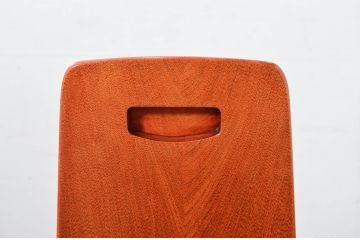 中古　未使用　展示品　新古品　岩手岩泉・純木家具　胡桃(クルミ)材　漆塗り　心地よい木の風合いが魅力的な板座RBチェア(アールバックチェア、ダイニングチェア、アームレスチェア、板座チェア、椅子、イス)(定価約10万円)(R-081854)