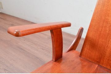 中古　未使用　展示品　新古品　岩手岩泉・純木家具　胡桃(クルミ)材　漆塗り　心地よい木の風合いが魅力的な安楽座椅子(ロッキングチェア、板座チェア、座椅子、揺りイス、アームチェア、椅子、イス)(定価約22万円)(R-081856)
