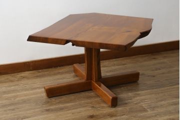 中古　未使用　展示品　新古品　岩手岩泉・純木家具　栓材　漆塗り　心地よい木の風合いが魅力的なローテーブル(センターテーブル、リビングテーブル)(定価約17万円)(R-081857)