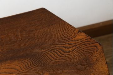 中古　未使用　展示品　新古品　岩手岩泉・純木家具　栓材　漆塗り　心地よい木の風合いが魅力的なローテーブル(センターテーブル、リビングテーブル)(定価約17万円)(R-081857)