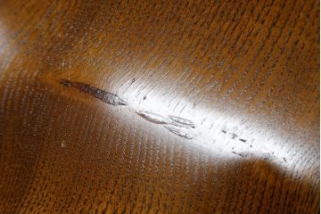 中古　未使用　展示品　新古品　岩手岩泉・純木家具　栓材　漆塗り　心地よい木の風合いが魅力的なローテーブル(センターテーブル、リビングテーブル)(定価約17万円)(R-081857)