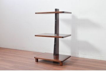 中古　未使用　展示品　新古品　栓材　漆塗り　心地よい木の風合いが魅力的な飾り棚(オープンラック、陳列棚、シェルフ、ディスプレイラック)(定価約12万円)(R-081858)