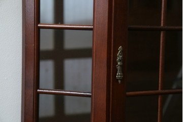 中古　三面ガラス　見せる収納にぴったりなウォールキャビネット　(R-081859)