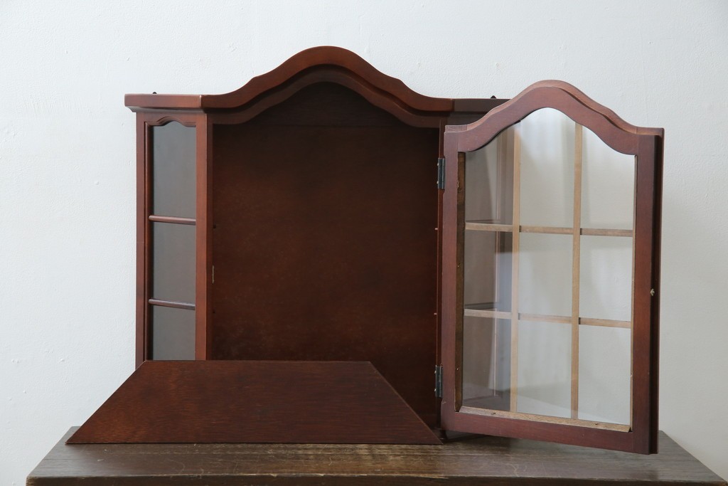 中古　三面ガラス　見せる収納にぴったりなウォールキャビネット　(R-081859)