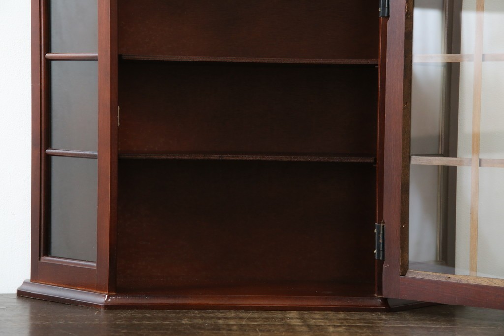 中古　三面ガラス　見せる収納にぴったりなウォールキャビネット　(R-081859)