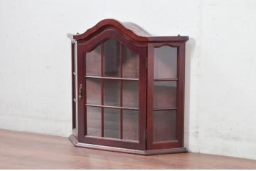中古　三面ガラス　見せる収納にぴったりなウォールキャビネット(ウォールシェルフ、吊戸棚、飾り棚、陳列棚、収納棚)(R-081859)