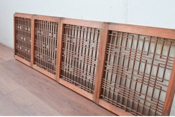アンティーク建具　和の空間づくりにおすすめな組子入りガラス窓4枚セット(引き戸、ガラス戸)(R-081861)