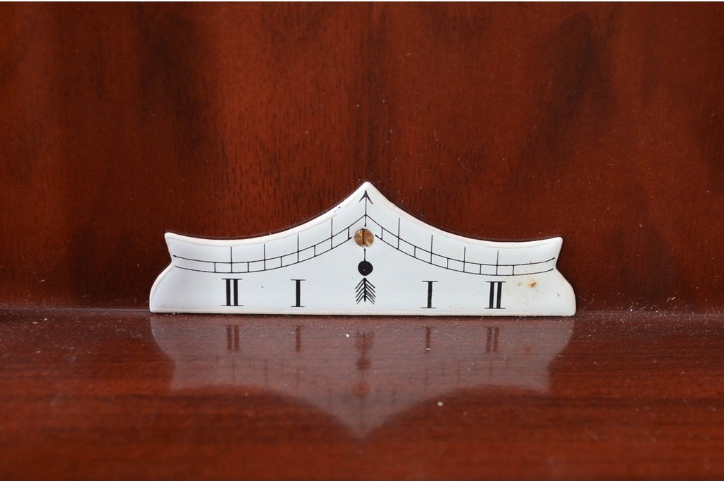 中古　美品　ドイツ　エルウィン・サトラ—(Erwin Sattler)社　三面面取りガラスの上品な高級柱時計　定価約60万円　(R-081863)