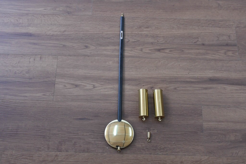 中古　美品　ドイツ　エルウィン・サトラ—(Erwin Sattler)社　三面面取りガラスの上品な高級柱時計　定価約60万円　(R-081863)