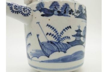 江戸期　古伊万里　染付　蛸唐草　山水図　匠の繊細な表現に引き付けられる銚子(花、急須、水注、酒器、和食器)(R-081865)