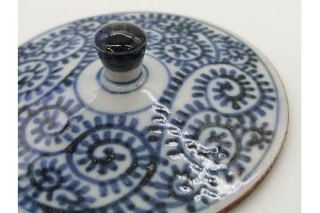 江戸期　古伊万里　染付　蛸唐草　山水図　匠の繊細な表現に引き付けられる銚子(花、急須、水注、酒器、和食器)(R-081865)
