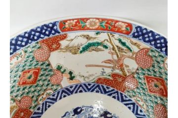 上手物　江戸期　古伊万里　色絵　山水松鶴　富士山　約56cm　1尺8寸　緻密な美しい絵付けに見惚れる大皿(尺皿、風景、和皿、和食器、一尺八寸)(R-081867)