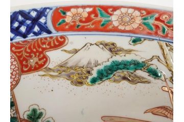 上手物　江戸期　古伊万里　色絵　山水松鶴　富士山　約56cm　1尺8寸　緻密な美しい絵付けに見惚れる大皿(尺皿、風景、和皿、和食器、一尺八寸)(R-081867)