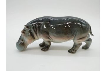 ドイツ　Goebel(ゲーベル)　Nymphenburg(ニンフェンブルグ)　カバ　生き生きとした造形が魅力のフィギュリン3点セット(動物、置物、オブジェ、ディスプレイ)(R-081868)
