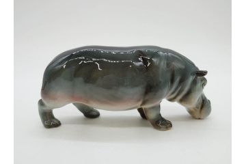 ドイツ　Goebel(ゲーベル)　Nymphenburg(ニンフェンブルグ)　カバ　生き生きとした造形が魅力のフィギュリン3点セット(動物、置物、オブジェ、ディスプレイ)(R-081868)