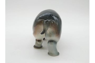ドイツ　Goebel(ゲーベル)　Nymphenburg(ニンフェンブルグ)　カバ　生き生きとした造形が魅力のフィギュリン3点セット(動物、置物、オブジェ、ディスプレイ)(R-081868)