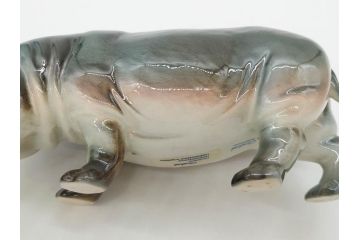 ドイツ　Goebel(ゲーベル)　Nymphenburg(ニンフェンブルグ)　カバ　生き生きとした造形が魅力のフィギュリン3点セット(動物、置物、オブジェ、ディスプレイ)(R-081868)