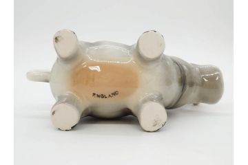 ドイツ　Goebel(ゲーベル)　Nymphenburg(ニンフェンブルグ)　カバ　生き生きとした造形が魅力のフィギュリン3点セット(動物、置物、オブジェ、ディスプレイ)(R-081868)