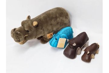 ドイツ　KOSEN(ケーセン)　MMA　メトロポリタン美術館　ウィリアム　青いカバ　思わず抱きしめたくなる可愛さのぬいぐるみ4点セット(動物、アニマル、エジプト、玩具、おもちゃ、ディスプレイ、置物、人形)(R-081877)