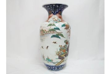 江戸〜明治期　古伊万里　錦地　色絵　高さ 約57cm　華麗な色付が美しい花瓶(松、菊、花鳥、鳳凰、人物、風景、獅子、花生、花入、花器、金彩、二尺、共箱付)(R-081878)