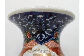 江戸〜明治期　古伊万里　錦地　色絵　高さ 約57cm　華麗な色付が美しい花瓶(松、菊、花鳥、鳳凰、人物、風景、獅子、花生、花入、花器、金彩、二尺、共箱付)(R-081878)